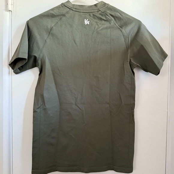 YoungLA Men's Short Sleeve Army Green Compression Tee, Size Medium NWT - Picture 2 of 6